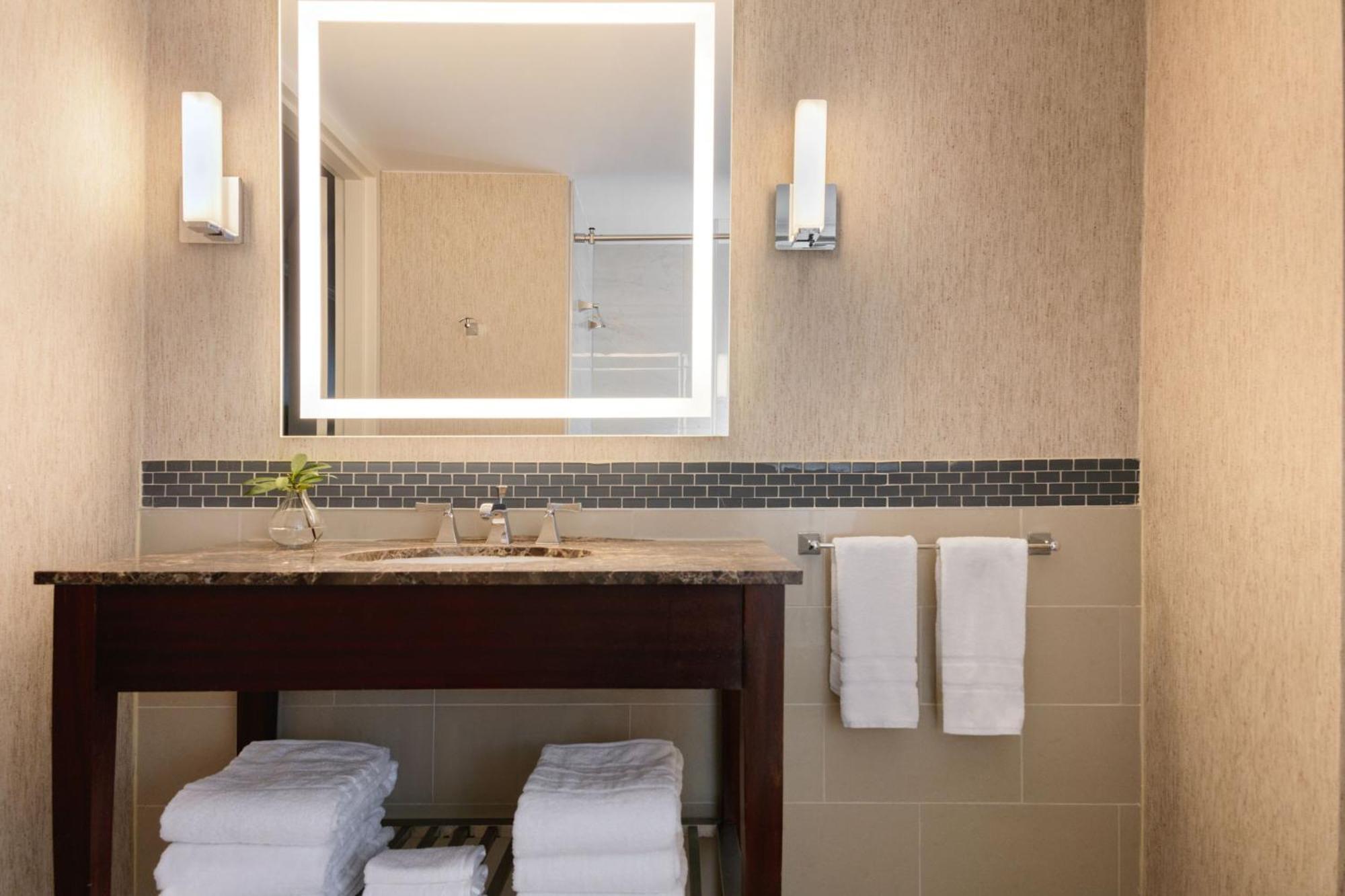 Chambre Studio Lit King-Size avec Canapé-Lit - Vue sur Ville